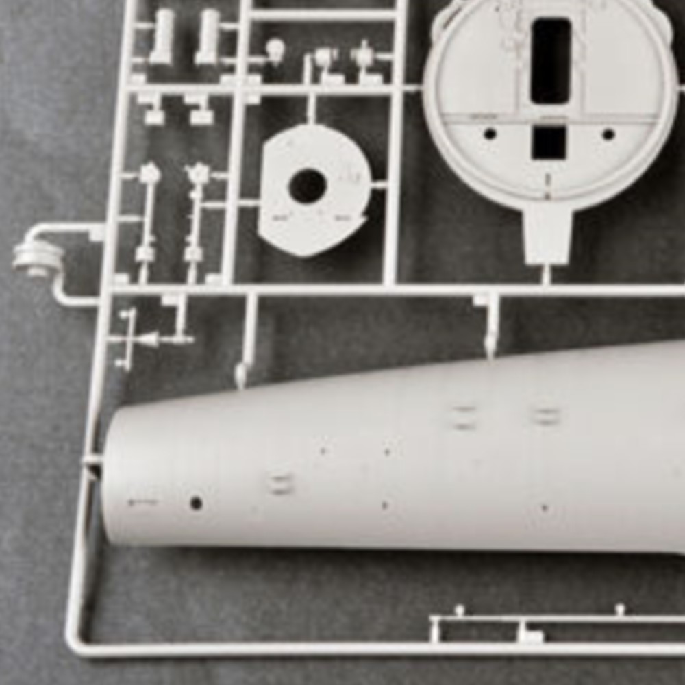 Model Kit U Boat - Trumpeter 06801 1/48 VIIC U-552 Submarine